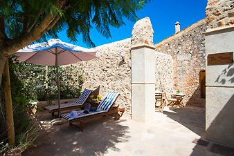 Finca Sa Gruta Vella: Patio der Ferienwohnung