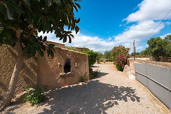 Finca Es Moli d'en Llull: Einfahrt zum Ferienhaus