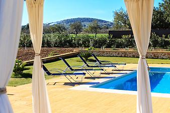 Finca Son Duri Petit: Poolterrasse Chillout