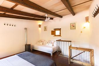 Finca Es Picot: Schlafzimmer mit Kinderbett