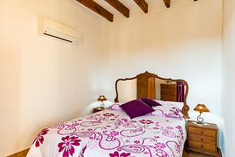 Finca Can Biel: Schlafzimmer Doppelbett