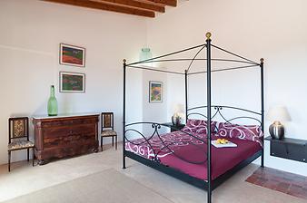 Finca Can Menut: Schlafzimmer 1