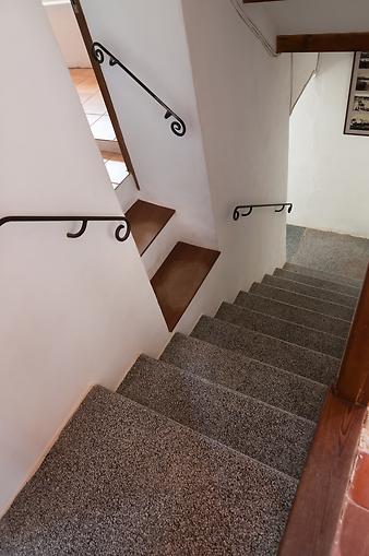 Finca Can Menut: Treppe in Badezimmer 1