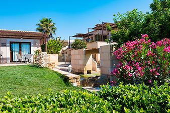 Finca Can Pere Rei: Links die Terrasse Es Maressos. Rechts oben Sa Talaia und Calicant und unten Farrutx.