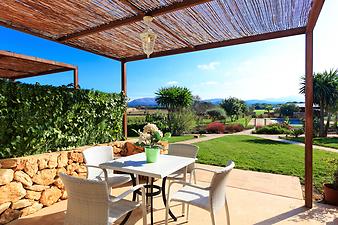 Finca Can Pere Rei: Terrasse mit Bergblick