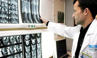 a b: Privates Krankenhaus Policlinica Miriam