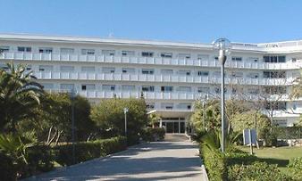 a b: Privates Krankenhaus Policlinica Miriam