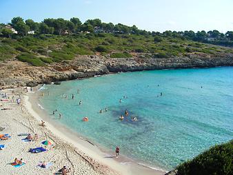 a b: Strand Cala Mandia