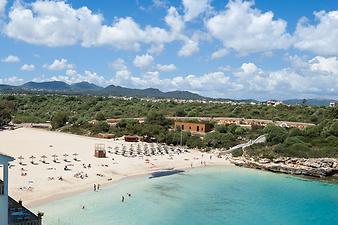 a b: Cala d'en Marcal