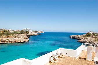 a b: Cala d'en Marcal