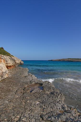 a b: Strand Cala Varques