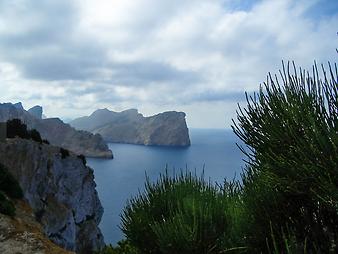 a b: Cap Formentor