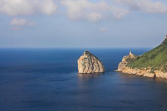a b: Cap Formentor