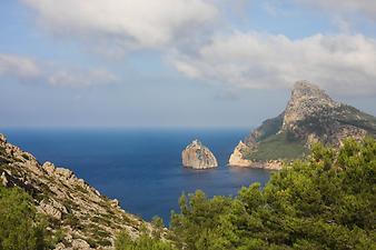 a b: Cap Formentor