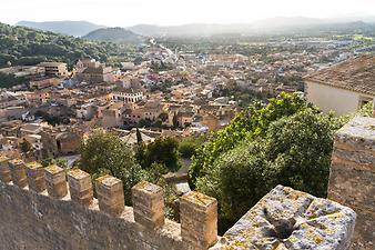 a b: Castell de Capdepera 