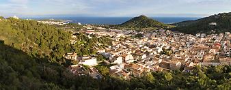 a b: Castell de Capdepera 