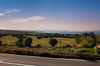 a b: Son Serra de Marina