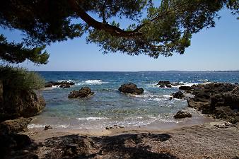 a b: Stand Cala Sa Marjal