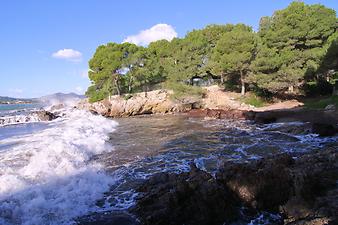 a b: Strand Port Roig
