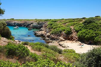 a b: Strand Cala Petita