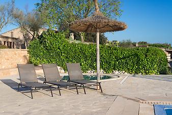 Finca Sa Franquesa Vella: Strohschirme
