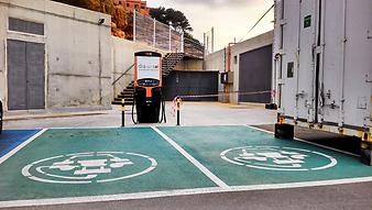 a b: 311 Dia del Sol Ladestation Port Adriano