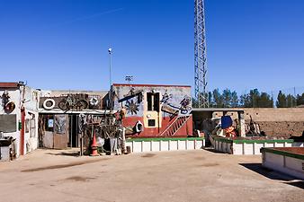 a b: 118 Recyclinghof Parc verd Arta