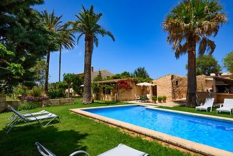 Finca Es Pla de Llodra: Pool, Grillplatz