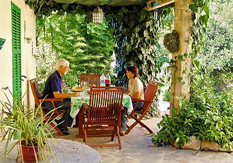 Finca Sa Caseta d'en Tronca: Überdachte Terrasse der Finca