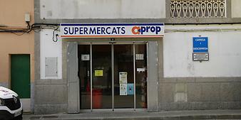 Kleiner Supermarkt Supermarkt Son Carrió: Supermarkt in Son Carrió