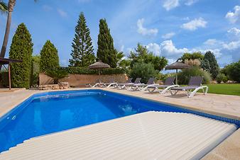 Finca Can Torrecita: Poolabdeckung