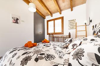 Finca Son Duri Nou: Schlafzimmer mit Einbauschrank