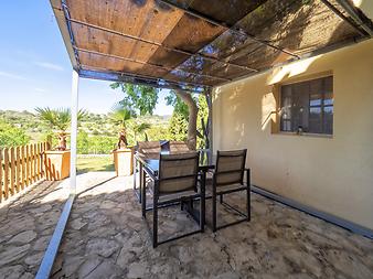 Finca Cas Pages des Pujol: Terrasse der Ferienwohnung