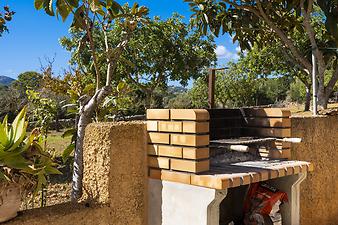 Finca Son Sard d'es Padri: Grill im Garten