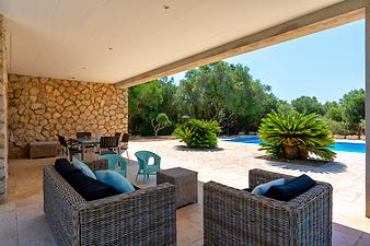 Finca Casa Jordi: Terrasse mit Blick auf den Pool