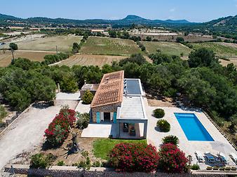 Finca Casa Jordi: Finca von der Vogelperspektive aus