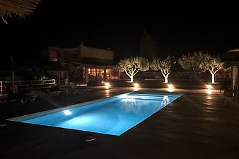 Finca Can Prim: Pool am Abend