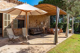 Finca Es Lledoner II: eigene Terrasse
