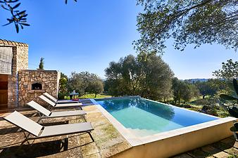 Finca Son Poca Palla: Pool der Finca