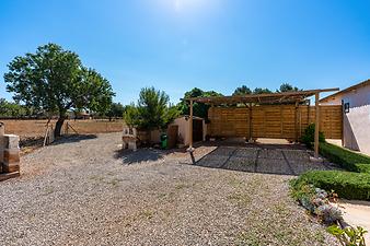 Finca Ses Cases: Carport