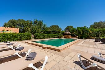 Finca Can Rosillo: Poolterrasse