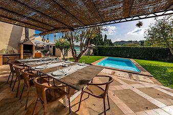 Finca Villa Es Collet de Manacor: Überdachte Terrasse