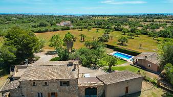 Finca Can Moleta: Finca auf einem Blick von hinten