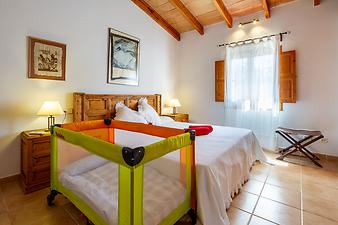 Finca Can Robi Nou: Babybett