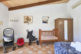 Finca Es Puixet: Babybett