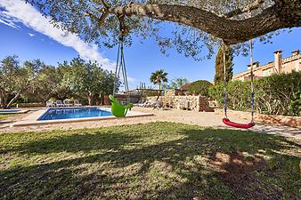 Finca Es Rafal Roig: Schaukel am Pool
