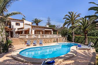 Finca S'Embat: Poolliegen