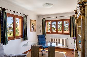 Finca S'Embat: Büroecke im OG