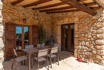 Finca Can Matxet: Überdachte Terrasse