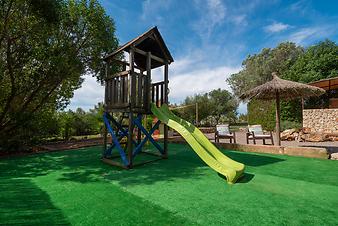 Finca Cas Padri Guillem: Spielplatz